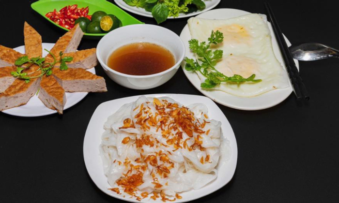 Quán bánh cuốn Quyên